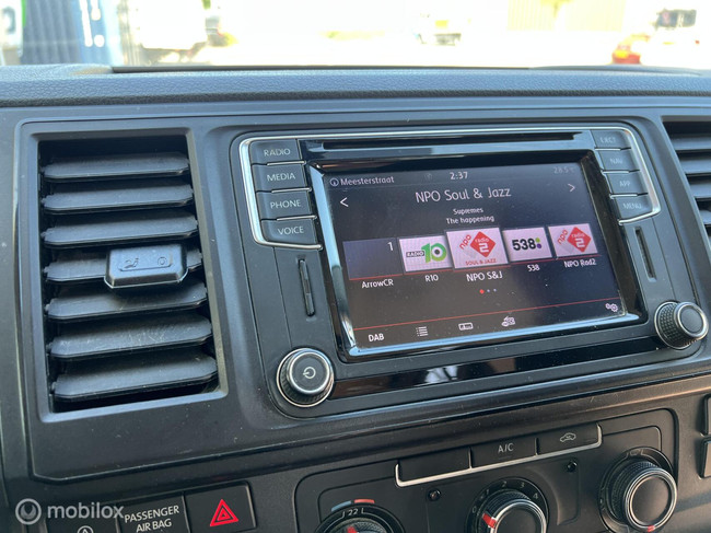 Volkswagen T6 2018 L2H1 Nevada 2018 Automaat two-tone foto: 16