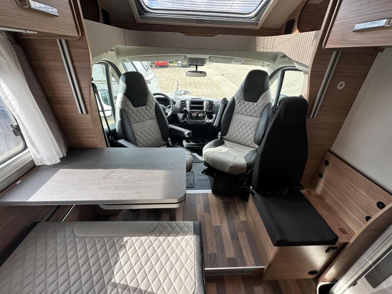 Weinsberg CaraSuite 700 ME 5p,Maxi,Ensuite bad 0256  foto: 5