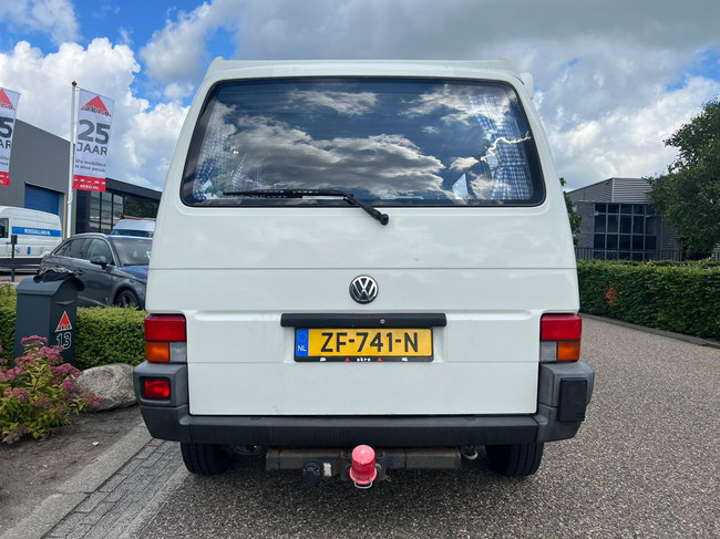 Volkswagen Transporter Camper | Techo elevable para dormir | Toldo de casete | Enganche de remolque foto: 5
