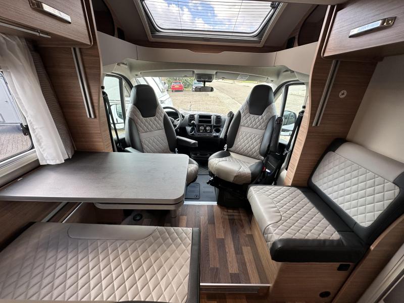 Weinsberg CaraSuite 700 ME 5p,Maxi,Ensuite bad 0256  foto: 4