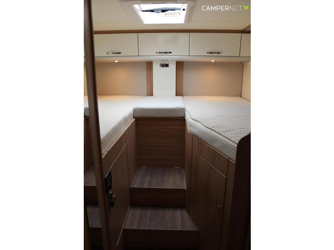 Bürstner Ixeo Time 726 G 165pk | 5e zitplaats | Zonnepanelen | Hefbed | Achteruitrijcamera| Thule lift fietsendrager | Lengtebedden | Bea foto: 14