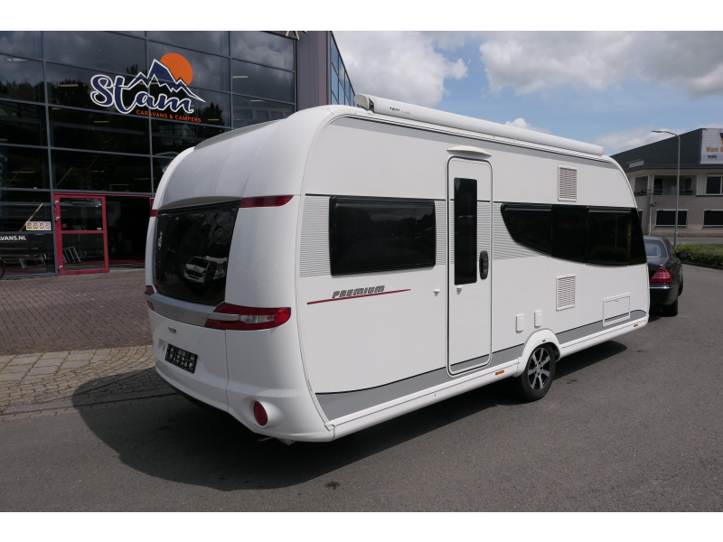 Hobby Premium 495 UL enk. bed, luifel en airco  foto: 2