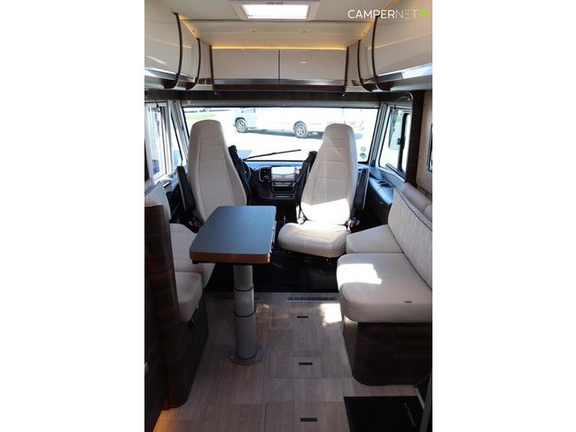 Laika ECOVIP H4109DS 180hp Automatic | Leveling system | Alde heating | Cabinets instead of Drop-down bed | Lithium | Inverter | Single beds | Face photo: 8