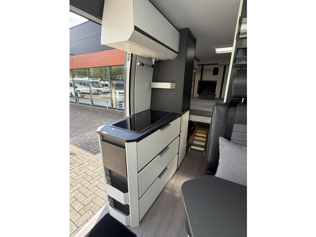 Adria Twin Supreme 640 SGX 9T-Automaat Zonnepaneel Victron Systeem foto: 14