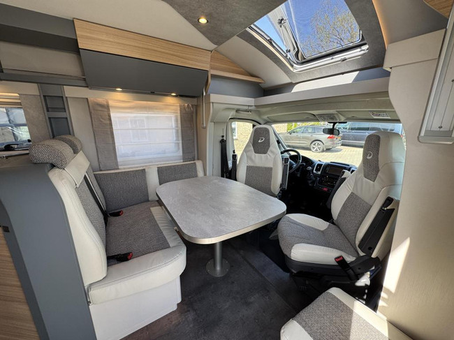 Dethleffs Pulse I 7051 GT-Line DBM Queensbed Als nieuw foto: 10