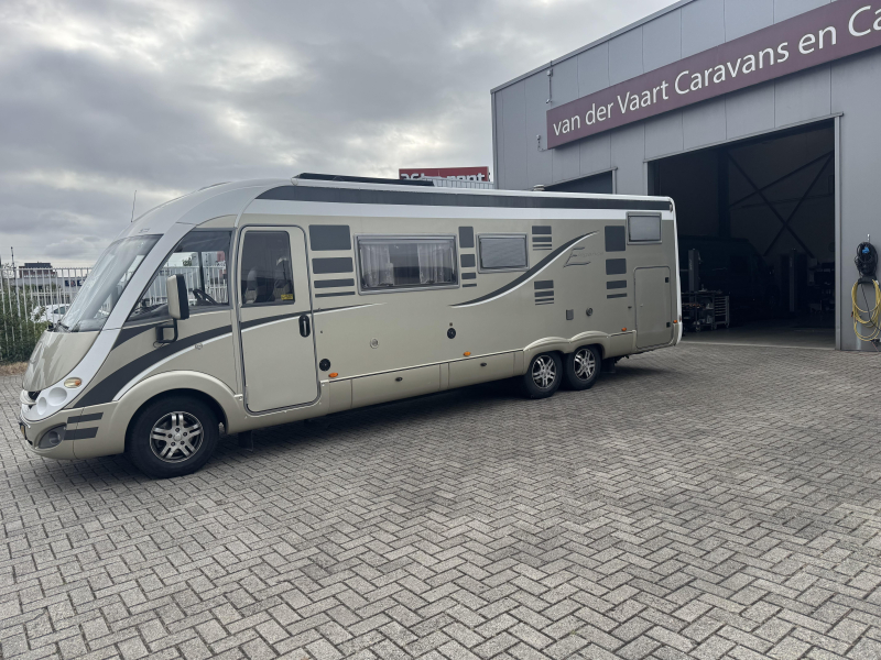 B&uuml;rstner Elegance 821 foto: 1
