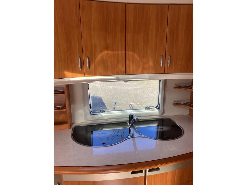 Hobby Excellent 495 UFE mover/ isabella voortent  foto: 7