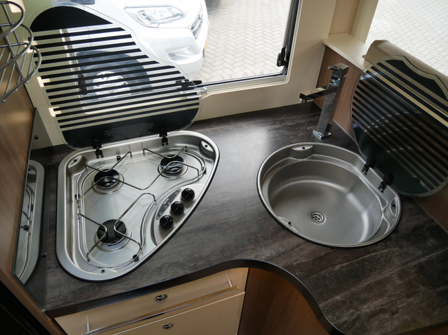 Chausson 614 Welcome, Hefbed, Dwarsbed, XXL Garage!! foto: 12