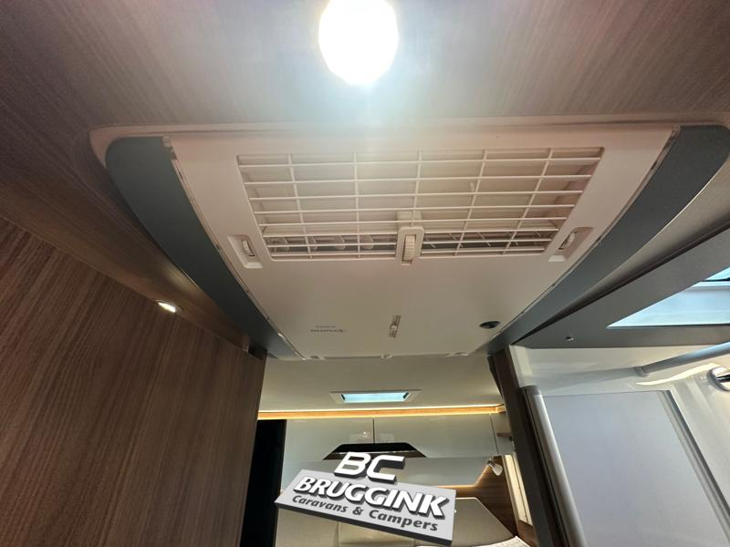 Hymer B-MC I 680 EINZELBETTEN + HUBBETT Foto: 12