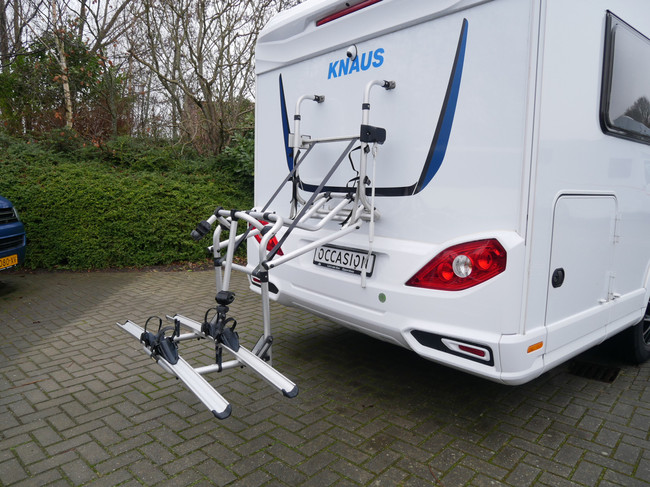Knaus Sky TI 650 MF, Autom&aacute;tico, Cama francesa, Elevador de bicicletas foto: 20