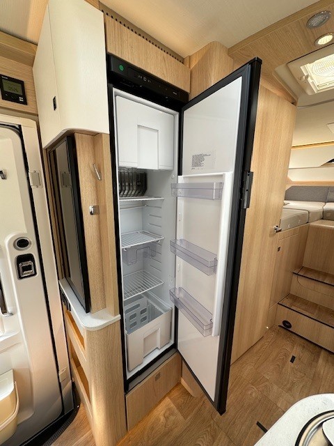 Hymer BMC-I 680, automaat, zonder hefbed! foto: 6