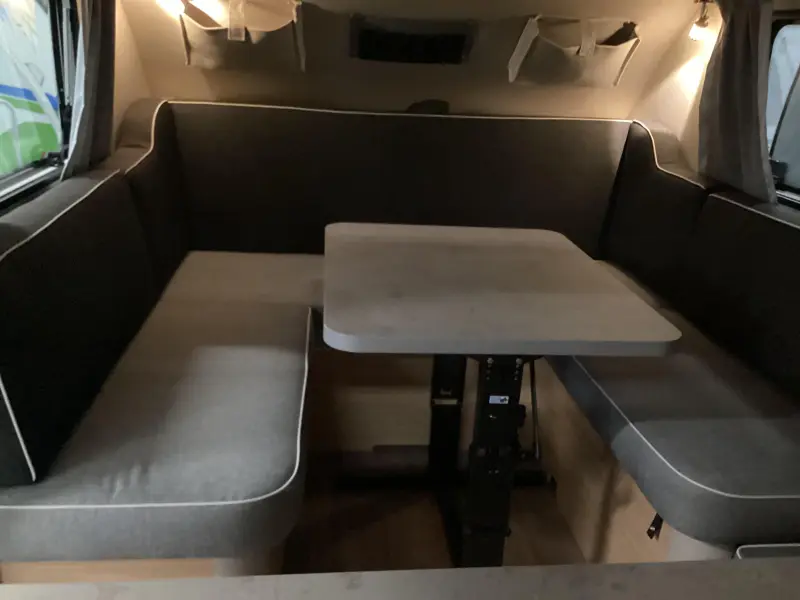 T@B Metropolis 320 RS model 2026 