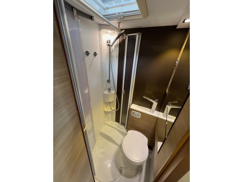 Adria Compact Axess SL Lengtebedden, TV, compact  foto: 14