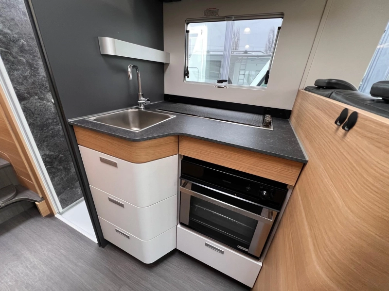 Adria Matrix Plus 670 SL AUTOMAAT 160PK  foto: 5