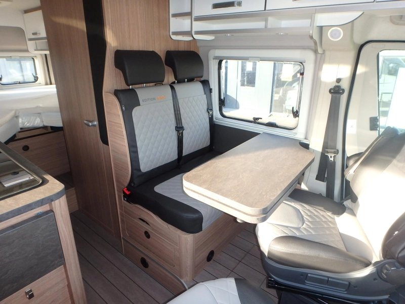 Weinsberg CaraBus 600 ME FIRE EDITION foto: 8