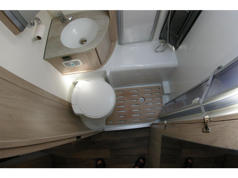 Kabe Travel Master 780 LGB Camas individuales, Cama abatible foto: 19