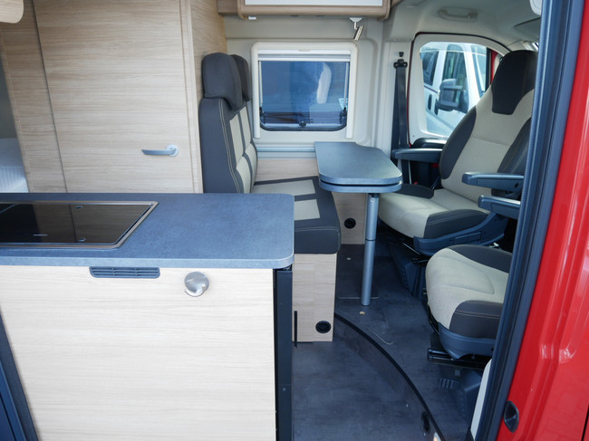 RoadCar (Grupo P&ouml;ssl) R540, 5.40 metros Buscamper, Busbiker foto: 7