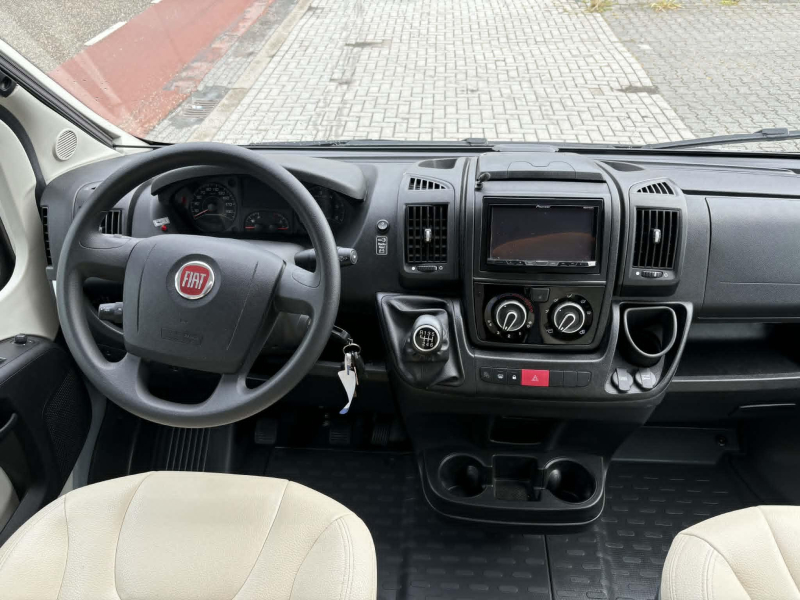 Bürstner Lyseo TD 680 Face to face + compleet  foto: 18