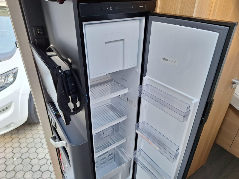 Adria Matrix Axess 650 DC QUEENSBED+FACE TO FACE  foto: 9