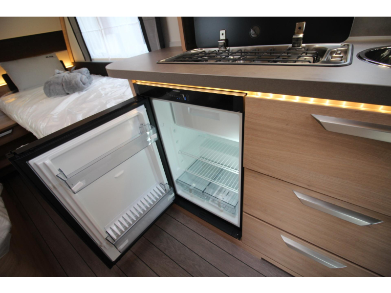 Knaus Sudwind Black Selection 500 EU Enkele bedden & rondzit!  foto: 12