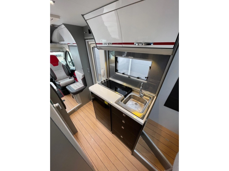Adria Elios Adria Elios XCS Queensbed  foto: 11