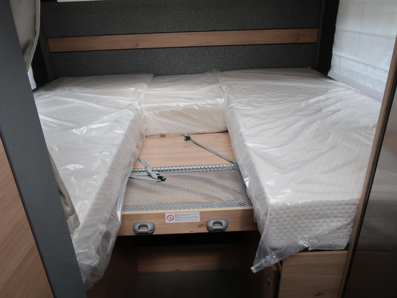 Dethleffs Just Camp T 6812 EB 165 PS MIT HUBBETT Foto: 8