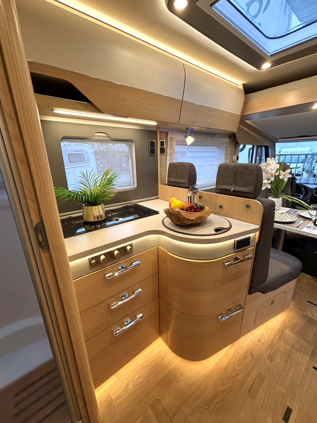 Hymer BMC 680 SilverLine MERCEDES 9T AUTOMAAT ENKELE BEDDEN foto: 7