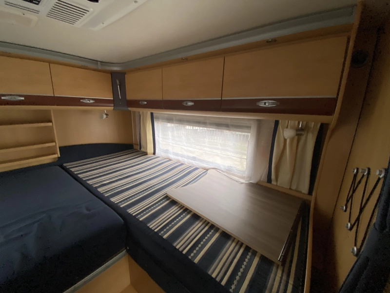 Dethleffs Advantage 6611 T Einzelbetten VOLL Klimaanlage Foto: 16