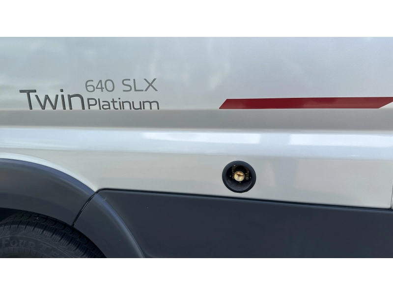 Adria Twin Platinum 640 SLX Bearlock/LPG-ALU/LiFePo4  foto: 9