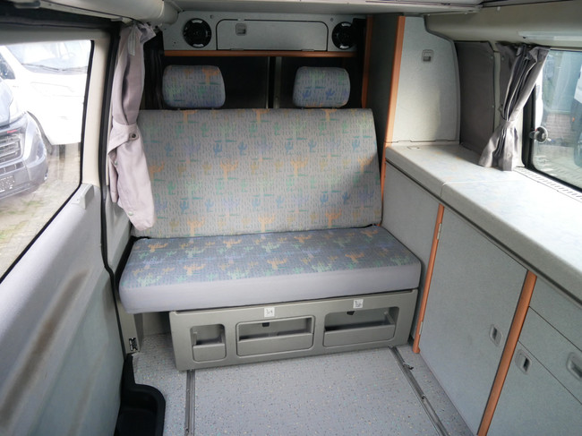 Volkswagen T4 Buscamper, California Inbouw, Lage Km foto: 9