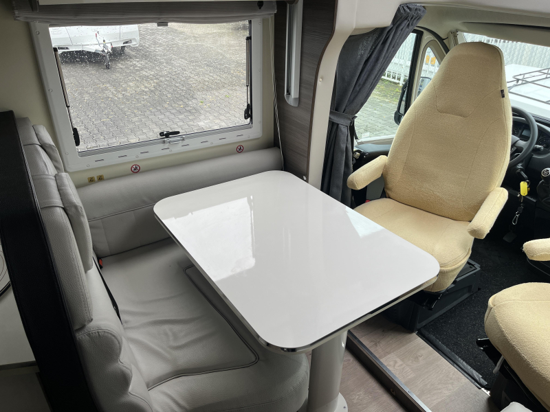 McLouis Carat 480 G -Queensbed-Levelsysteem Foto: 11