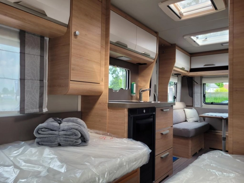Knaus Sudwind Black Selection 460 EU Red Edition Foto: 9