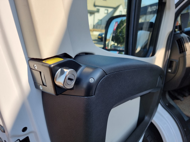 Bavaria Pilote P740 Class | Distr.neu | Elec. Queensbett | Solarpaneele | Luftfederung | Sehr guter Zustand! Foto: 19