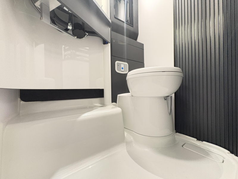 Adria Compact Max SL LED / Automatik / Navi Foto: 17