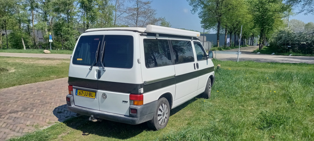 VOLKSWAGEN Westfalia Camper photo: 2