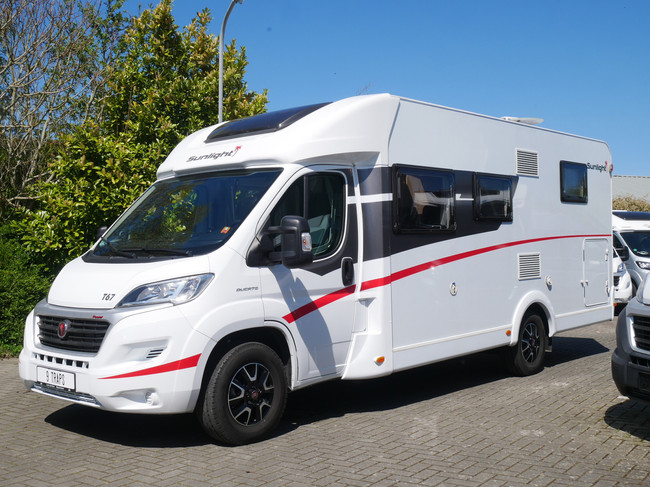 Sunlight T67, 9-Traps automaat, Lengtebedden, XXL Garage foto: 2