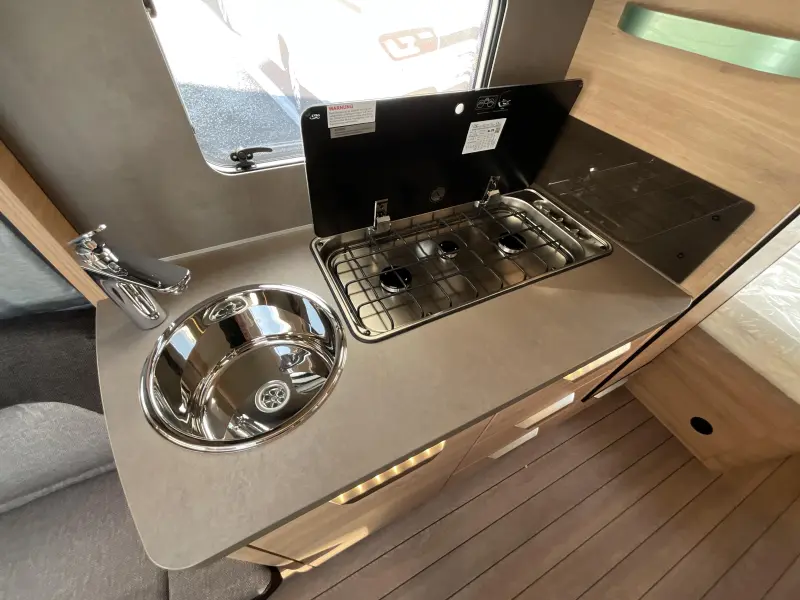 Knaus Sudwind Black Selection 500 FU FRANS BED-VLOERVERW  foto: 8