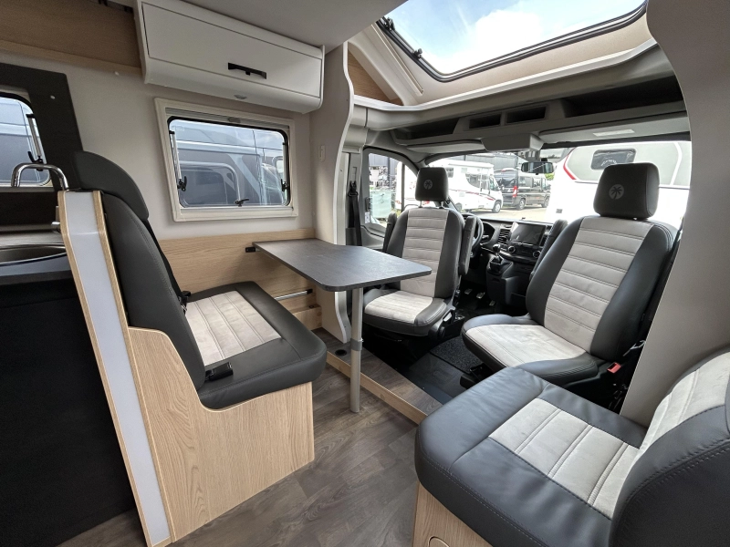 Sunlight T 690 L Queensbed + Hefbed  foto: 8