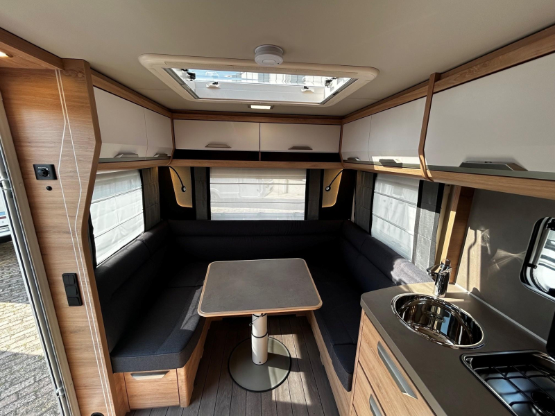 Knaus Sudwind Black Selection 450 FU Paquete de Ventaja Temporal foto: 9