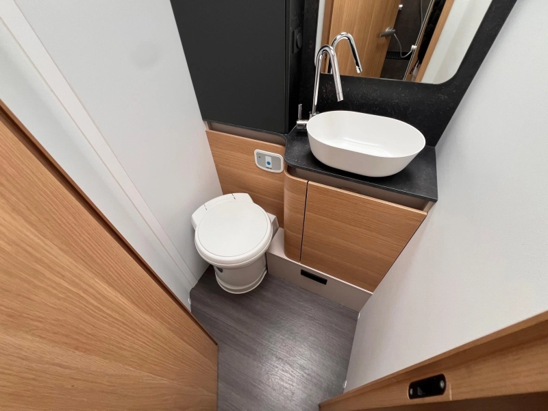 Adria Matrix Plus 670 SL AUTOMAAT 160PK  foto: 8