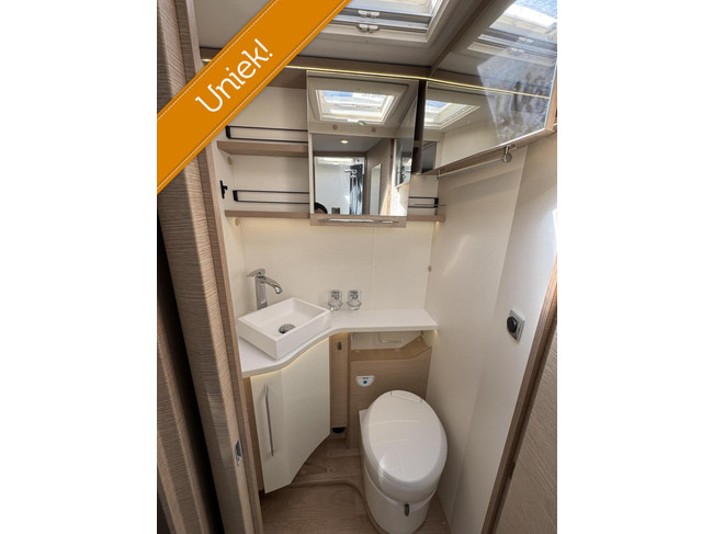 RAPIDO M66 Automaat Enkele Bedden Levelsysteem 2x Airco foto: 22