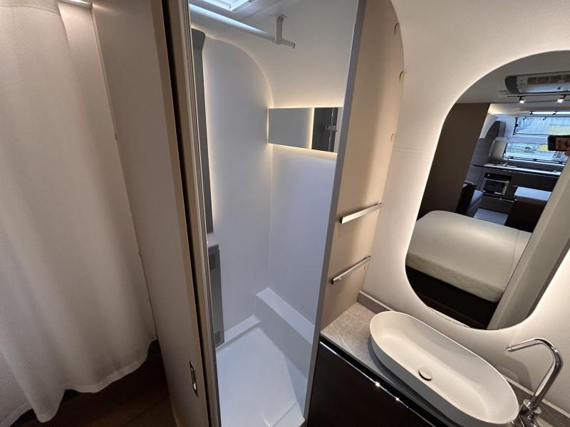 Adria Alpina 663 HT Queensbed - Model 2025  foto: 13