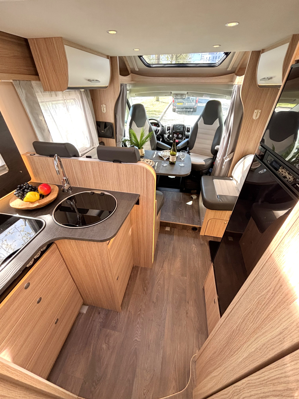 Sunlight Adventure T68 9-TR AUTOMATIK EINZELBETTEN + HUBBETT Foto: 11