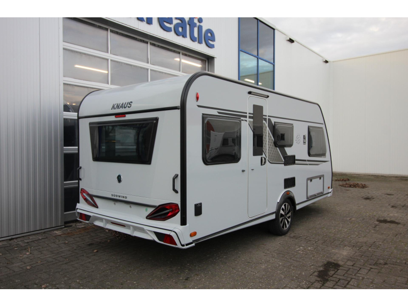 Knaus Sudwind Black Selection 460 EU AIRCO AKTIE JULI MAAND  foto: 1