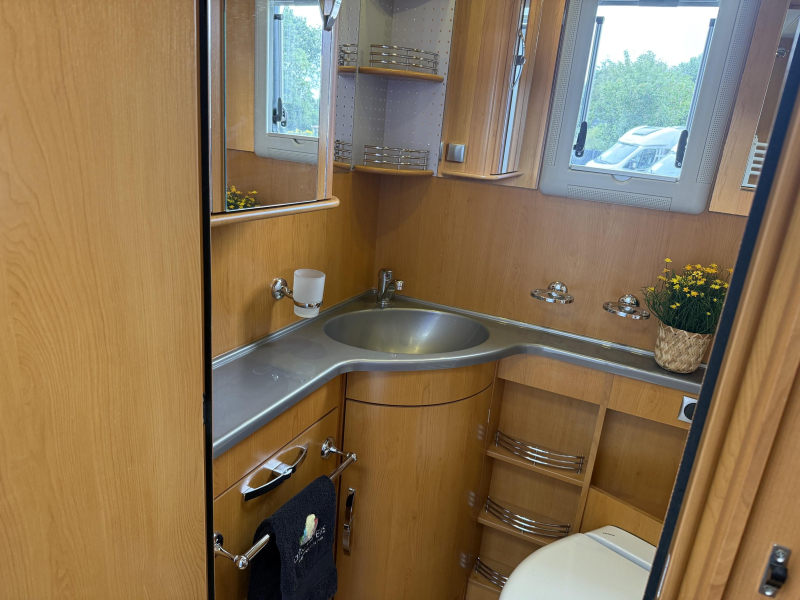 Phoenix Liner 8000 G Full options  foto: 11