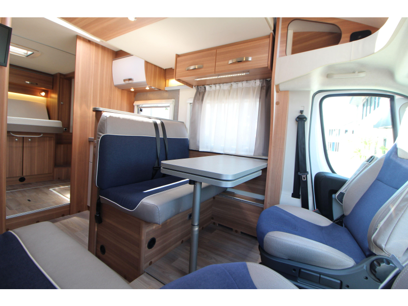 Weinsberg CaraLoft Queensbed + Hefbed  foto: 14