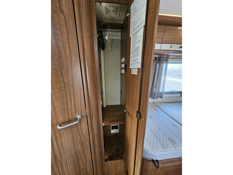 Hymer B678 Premium Line enkele bedde  foto: 4