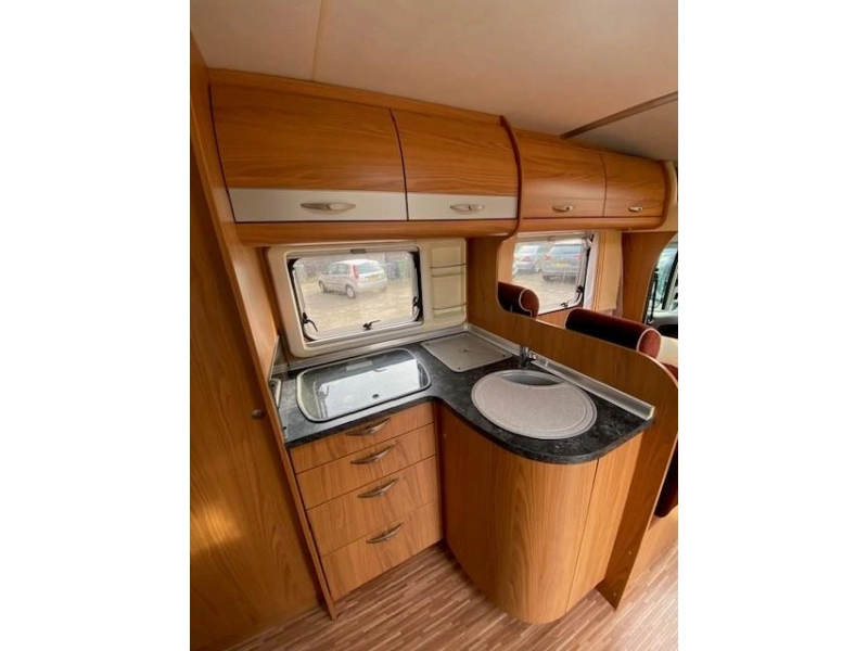 B&uuml;rstner Privilege 615 T 160 PS Foto: 5