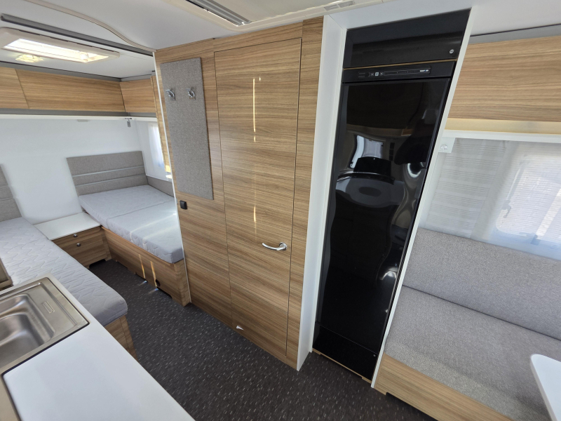 Adria Altea 492 UL Rondzit enkele bedden '18  foto: 8