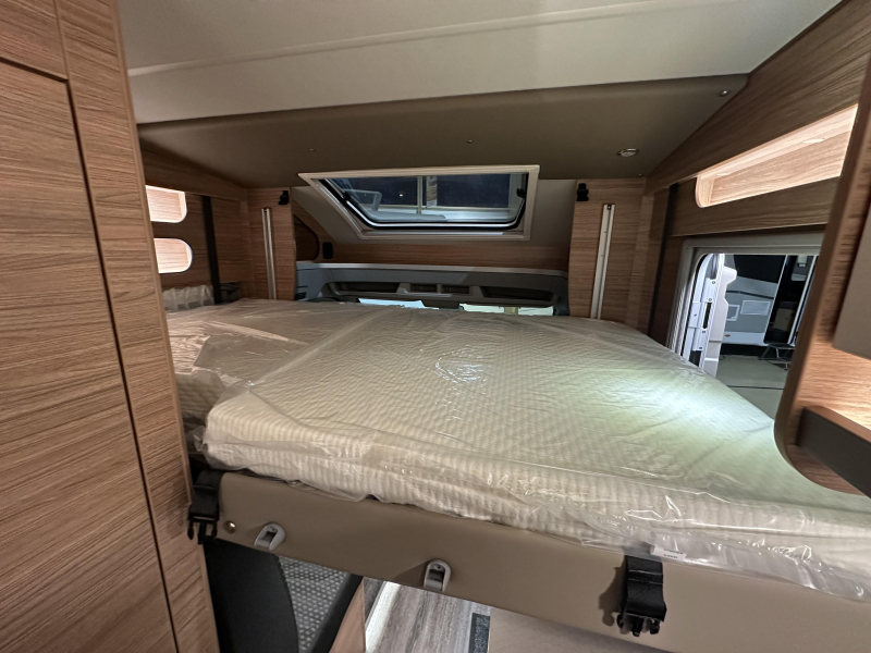 Weinsberg CaraSuite 650 MEG Hubbett | ex-Vermietung Foto: 16